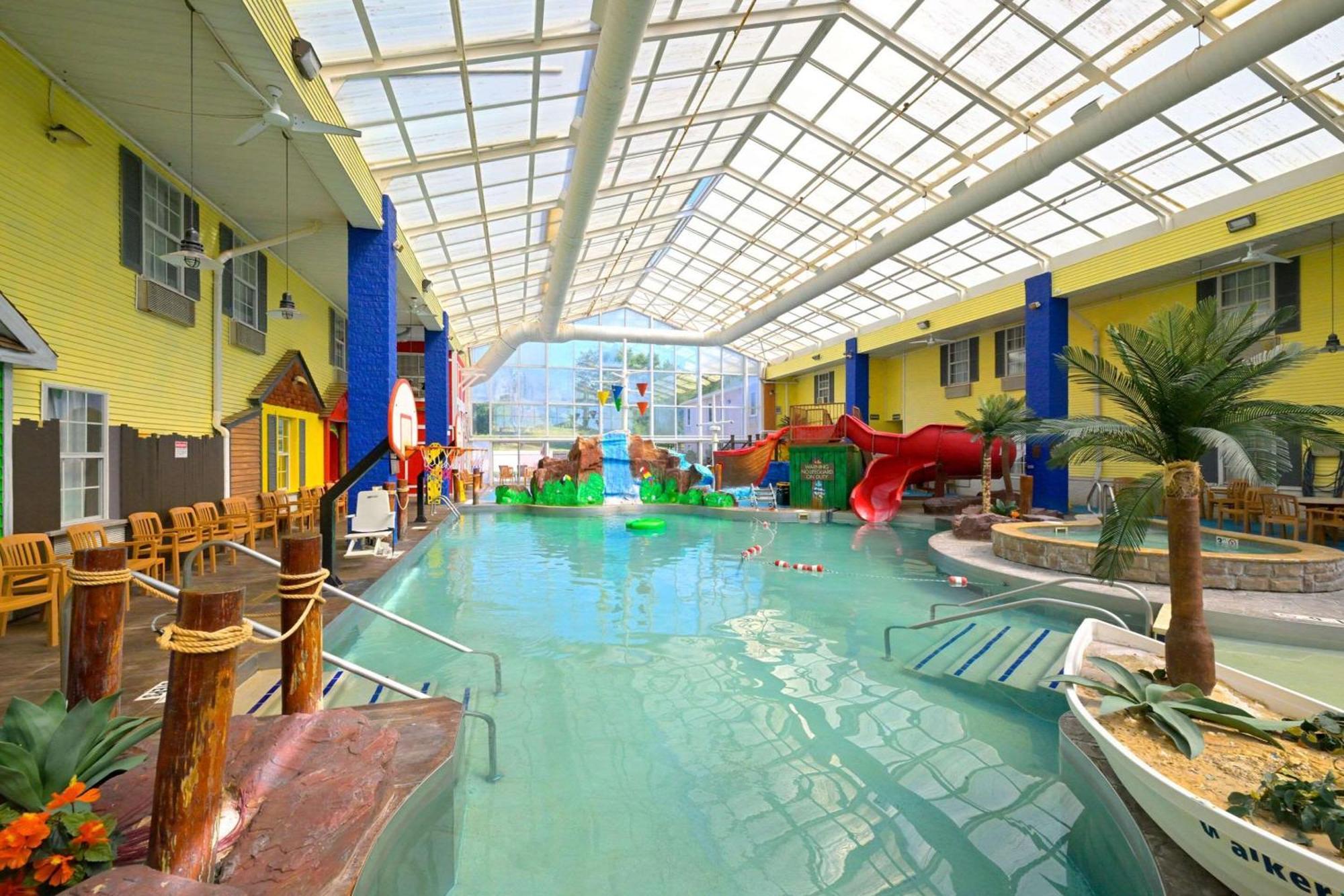 Comfort Inn Splash Harbor Bellville Exterior foto